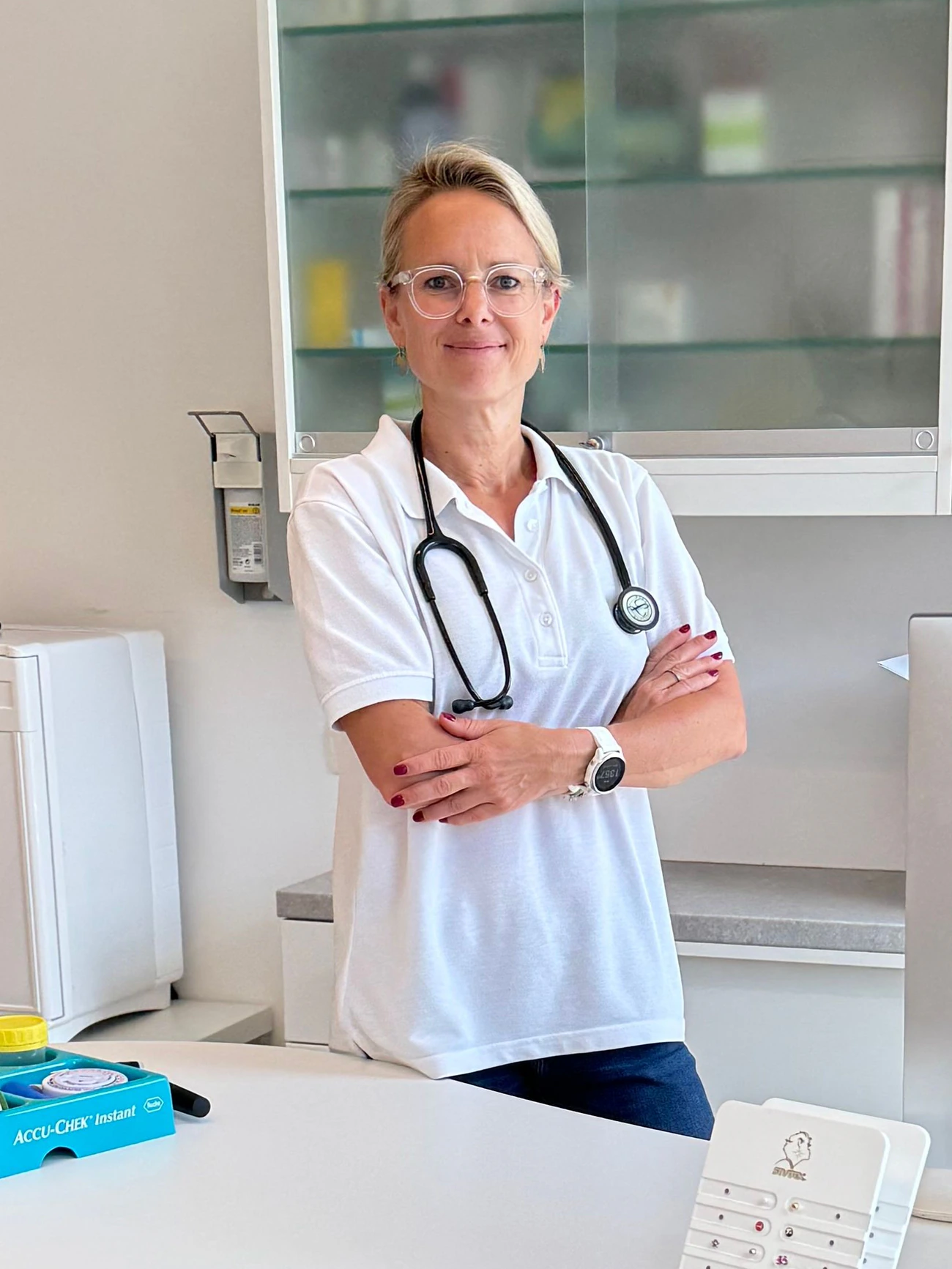 Dr. Karin Tiedemann in ihrer Ordination